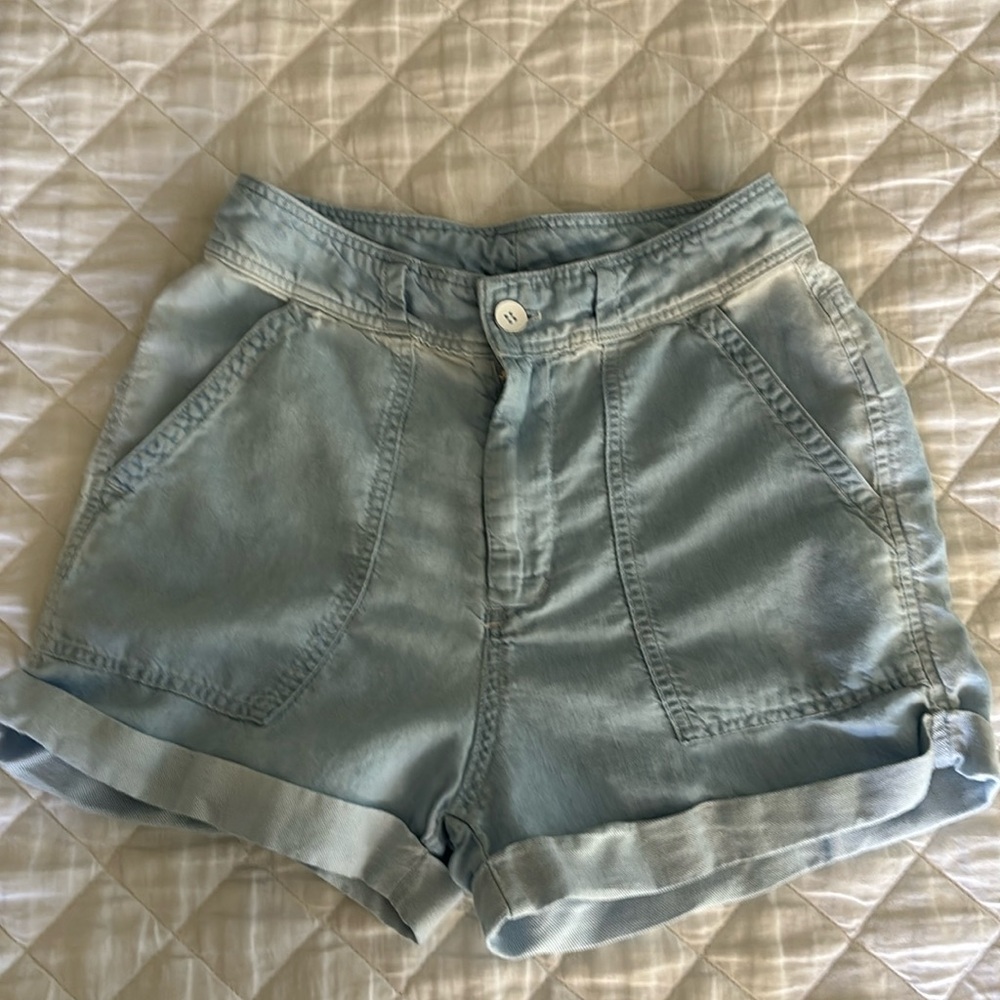 Bella Dahl shorts, size 26  high rise